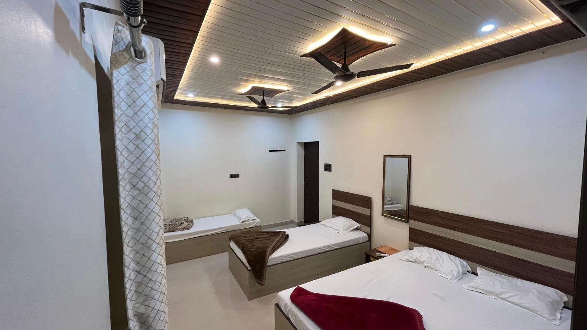 Gauri Kedareshwar Guest House Varanasi Bagian luar foto